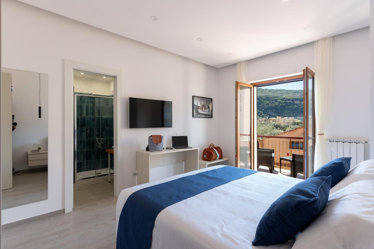 Others 5, MIFRA SUITES, Napoli