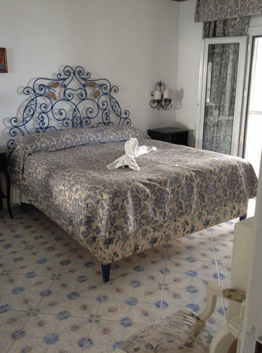 Bedroom 3, B&B La Guardia, Napoli