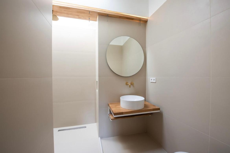 Bathroom 5, Holm Corfu, Ionian Islands