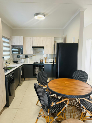 Others 4, Luxury 3 Bedroom Apartment in Carlswald, City of Johannesburg