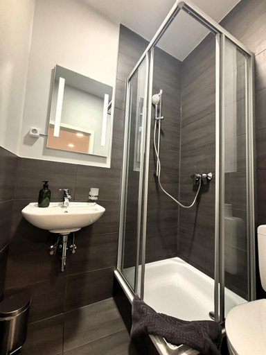 Bathroom 4