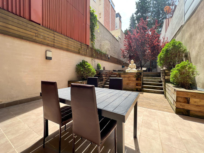 Facilities 5, Home To Home Barcelona, Barcelona