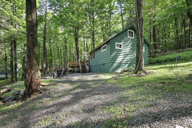Exterior & Views 2, Cozy Lake Cabin 3 with Boatdock, Pike