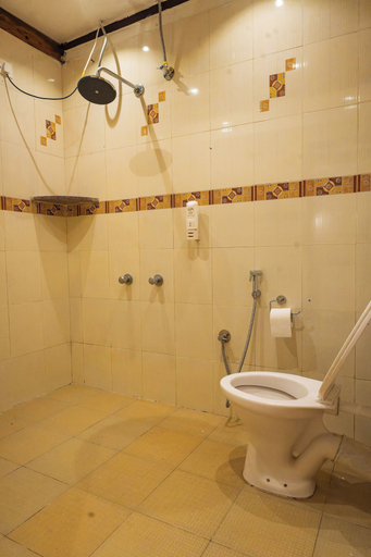 Bathroom, Cali Stays & Cafe By the Bay, North Goa