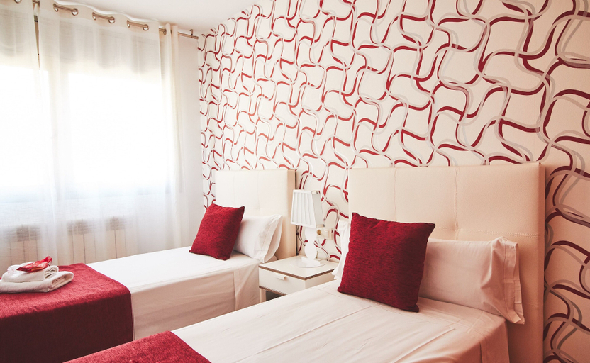 Bedroom 3, Alcam Badalona Playa Norte, Barcelona