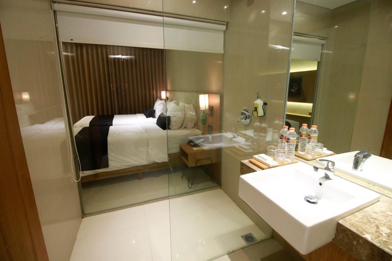 Bathroom 12