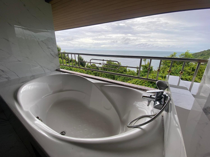 Bathroom 20