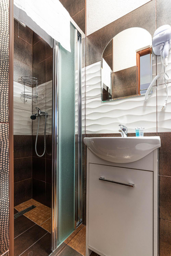 Bathroom 5, Dom Wypoczynkowy Wierchy, Tatra