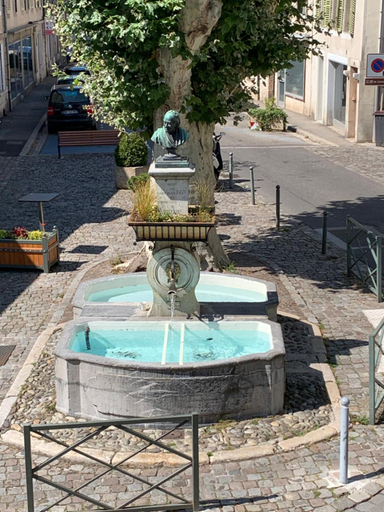 Others 5, Hotel de France, Ain
