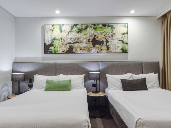 Bedroom 4, Mercure Penrith, Penrith - West