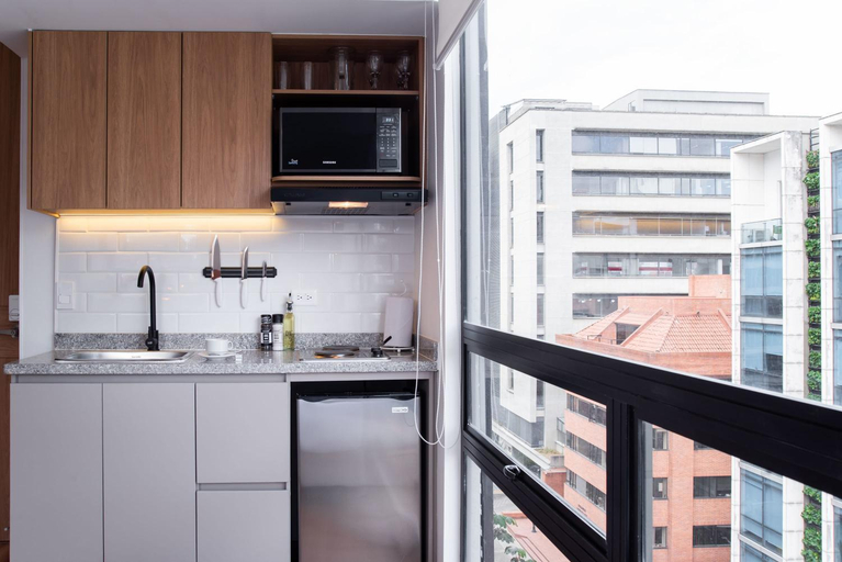 Kitchen 4, Nuevetres by Wynwood House, Santafé de Bogotá