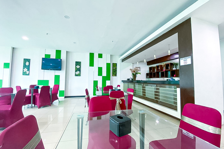 Food & Drinks 4, Urbanview Hotel Cosmo Jambi, Jambi