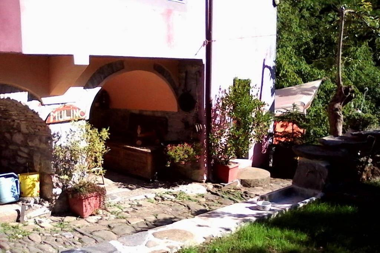 Exterior 2