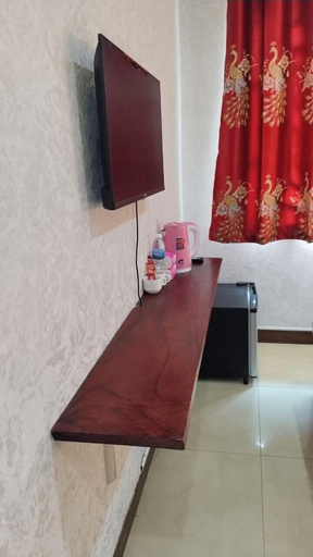 Others 3, TWILIGHT INN, Phnom Penh