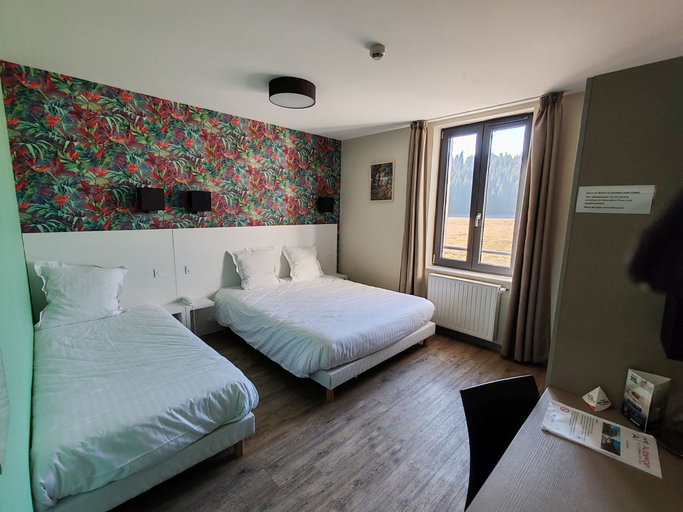 Bedroom 4, Auberge du Château de Joux, Doubs