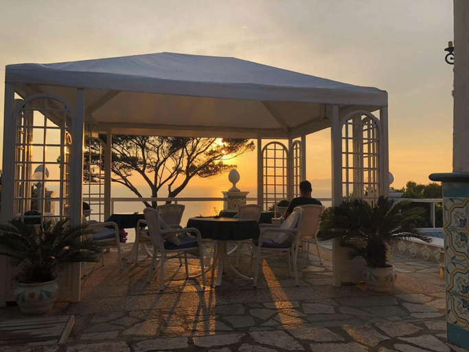 Food & Drinks 5, B&B La Guardia, Napoli