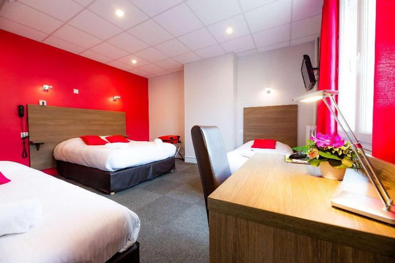 Bedroom 3, Logis Hotel du Chateau, Loir-et-Cher