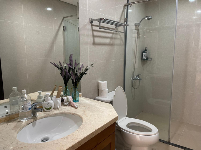 Bathroom 2, LiLiving in Vinhomes Royal city, Thanh Xuân