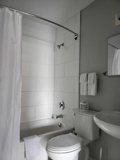 Bathroom 3, Paradise Motel, Columbia-Shuswap