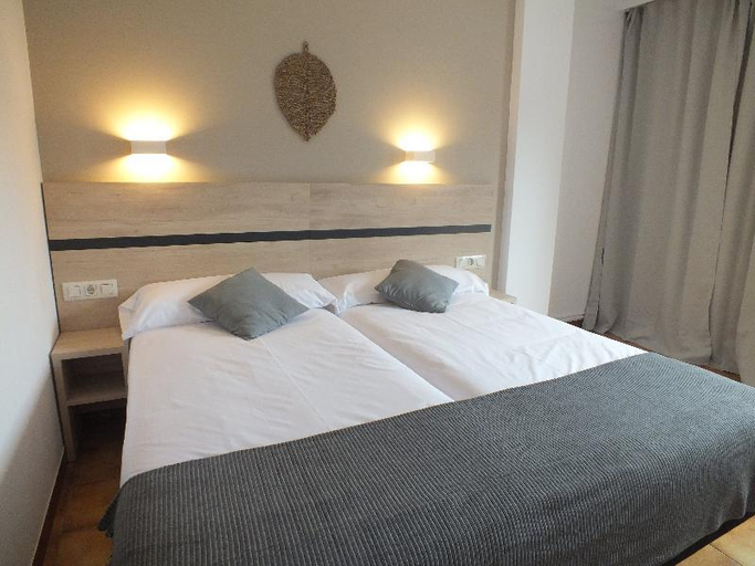 Bedroom 3, Alda Camiño Inglés, A Coruña