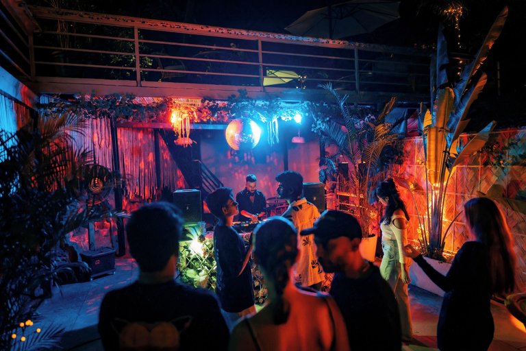 Food & Drinks 4, Cali Stays & Cafe By the Bay, North Goa