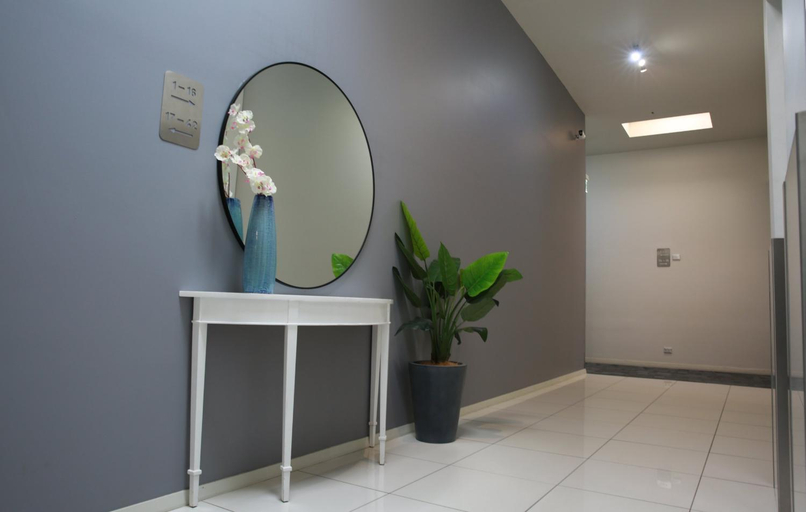 Public Area 4, The Grand Motel, Griffith