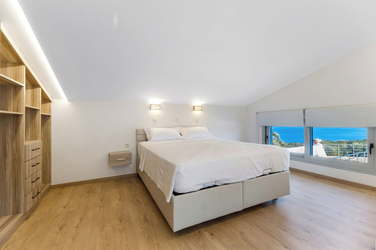 Room 2, Villa Oasis in Nikiana - Sleep 6 - Pool - Hot Tub, Ionian Islands