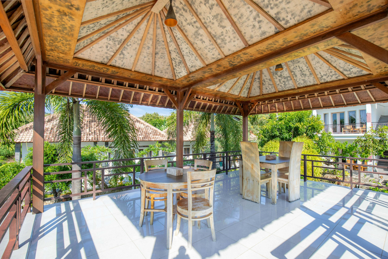 Food & Drinks 5, Govardhan Bungalow, Klungkung