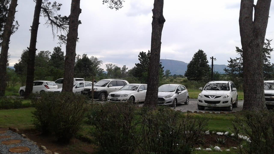 Others 4, Bailey Country House, Chris Hani