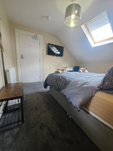 Others 4, Roskeen Townhouse, Belfast