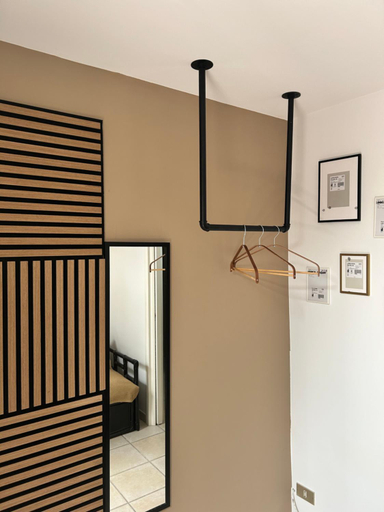 Others 5, B&B Crisalide, Bari