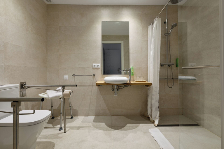 Bathroom 4, Hotel Calella de Palafrugell, Girona