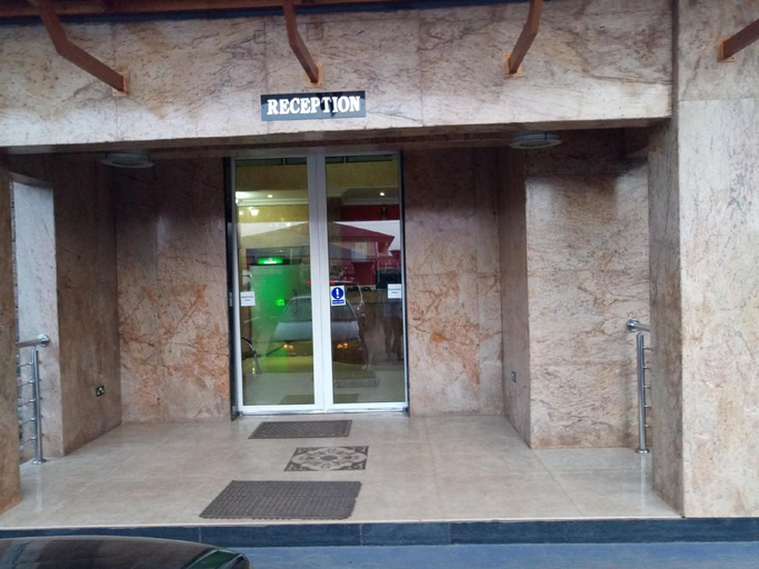 Others 2, Wise Penny Suites and Spa, Ikpoba-Okha
