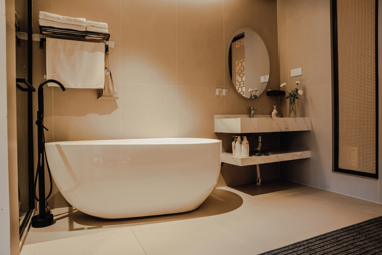 Bathroom 3, Wenshuo Hotel, Dali Bai