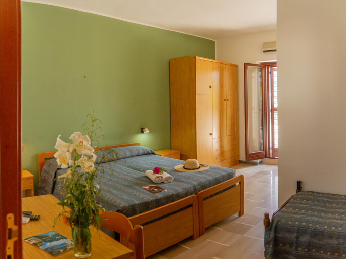 Bedroom 2, La Rotonda, Foggia