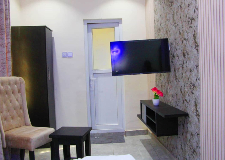 Others 5, S and B Suites, Ifako/Ijaye