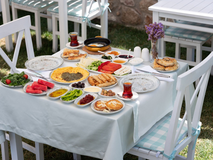 Food & Drinks, Bi Salkım Bozcaada, Bozcaada