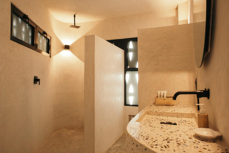 Bathroom 4, Quiote Quiote, Dist. Pochutla