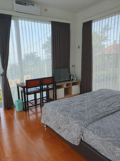 Bedroom 18