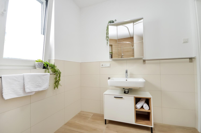 Bathroom 3, AT Weinmeister - Life & Style Apartments, Bielefeld