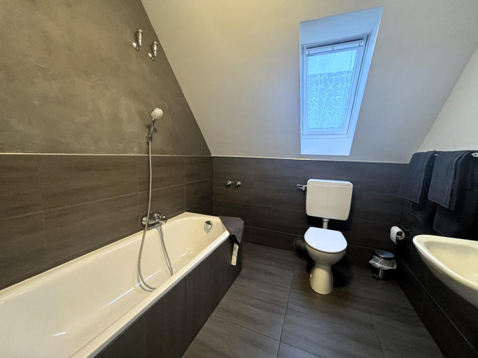 Bathroom 13