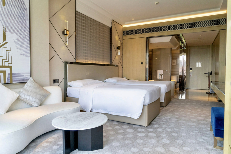 Bedroom 3, Grand Millennium Shanghai Hongqiao, Shanghai