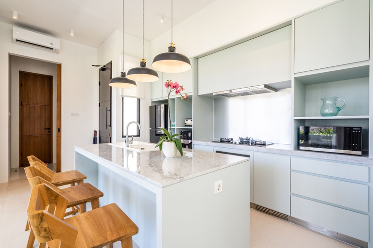 Dining Room 10