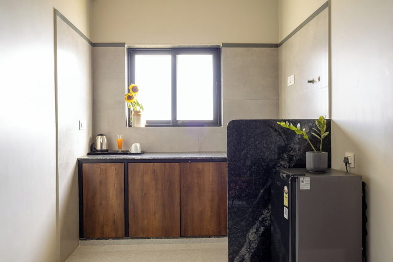 Bathroom 3, Saavi Suites, Daman