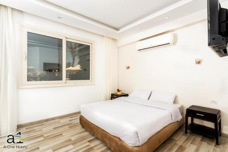 Bedroom 3, La Rosa Waves Beach Resort And Aqua Park, Al-Ghurdaqah