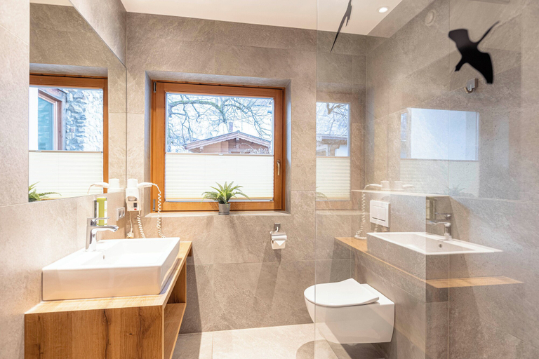 Bathroom 3, Dorfresort Kitzbühel by ALPS RESORTS, Kitzbühel