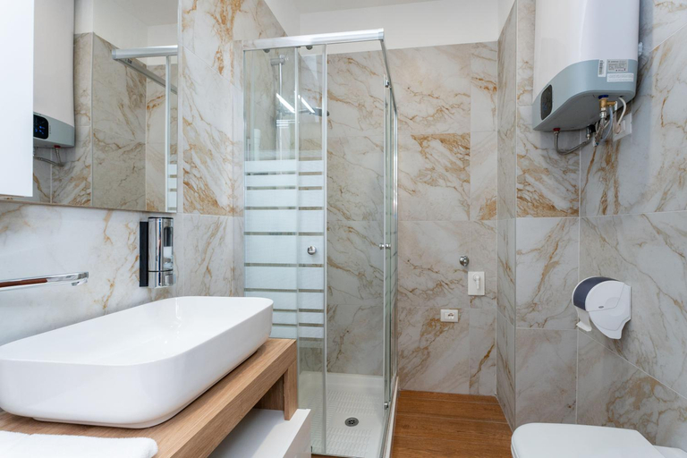 Bathroom 9