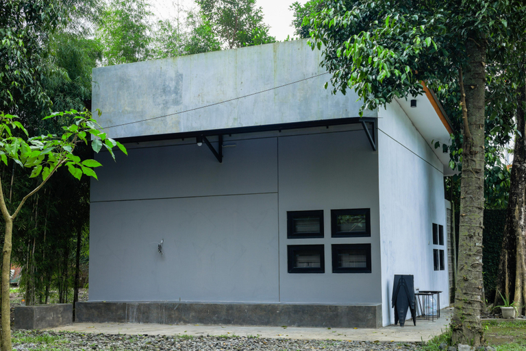 Exterior & Views 2, Mekuhibi ID Guest House, Sleman