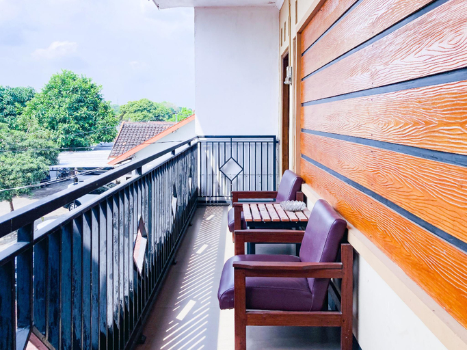 Public Area 3, Al Abror Homestay Mandala Krida Mitra RedDoorz, Yogyakarta