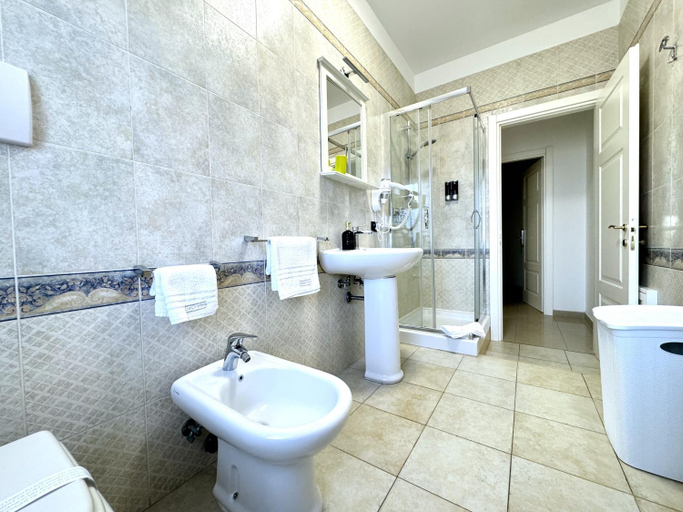Bathroom 2, B&B CORSO ROMA Room Suite & Spa, Foggia